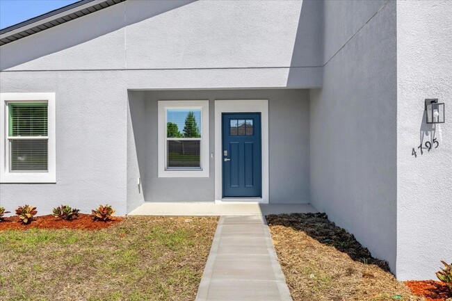 Foto del edificio - 4795 SW 142nd Place Rd