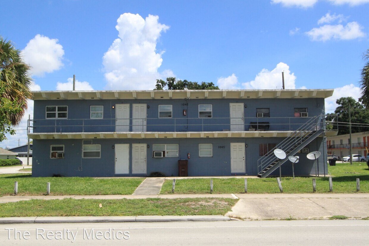 Primary Photo - 2 br, 1 bath House - 1045 W Washington St ...