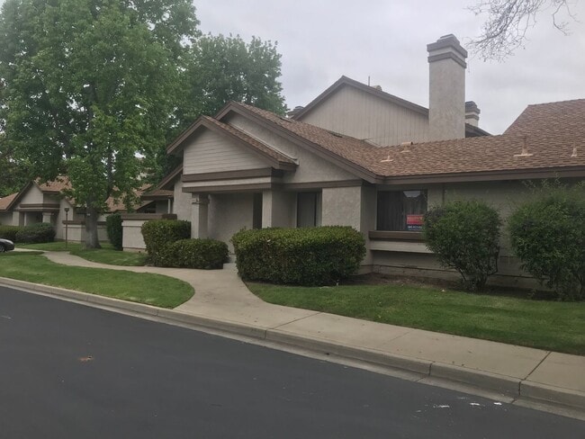 Foto del edificio - 1201 Greenstone Ln