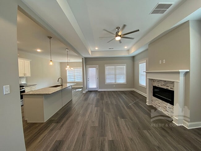 Foto del edificio - 9691 Jackson Run Ln