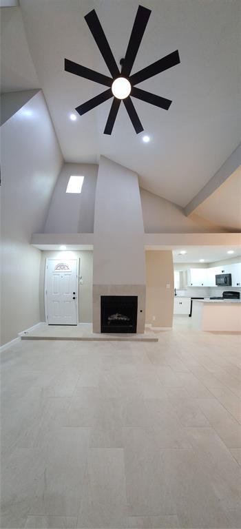 Building Photo - 128 Lasso St