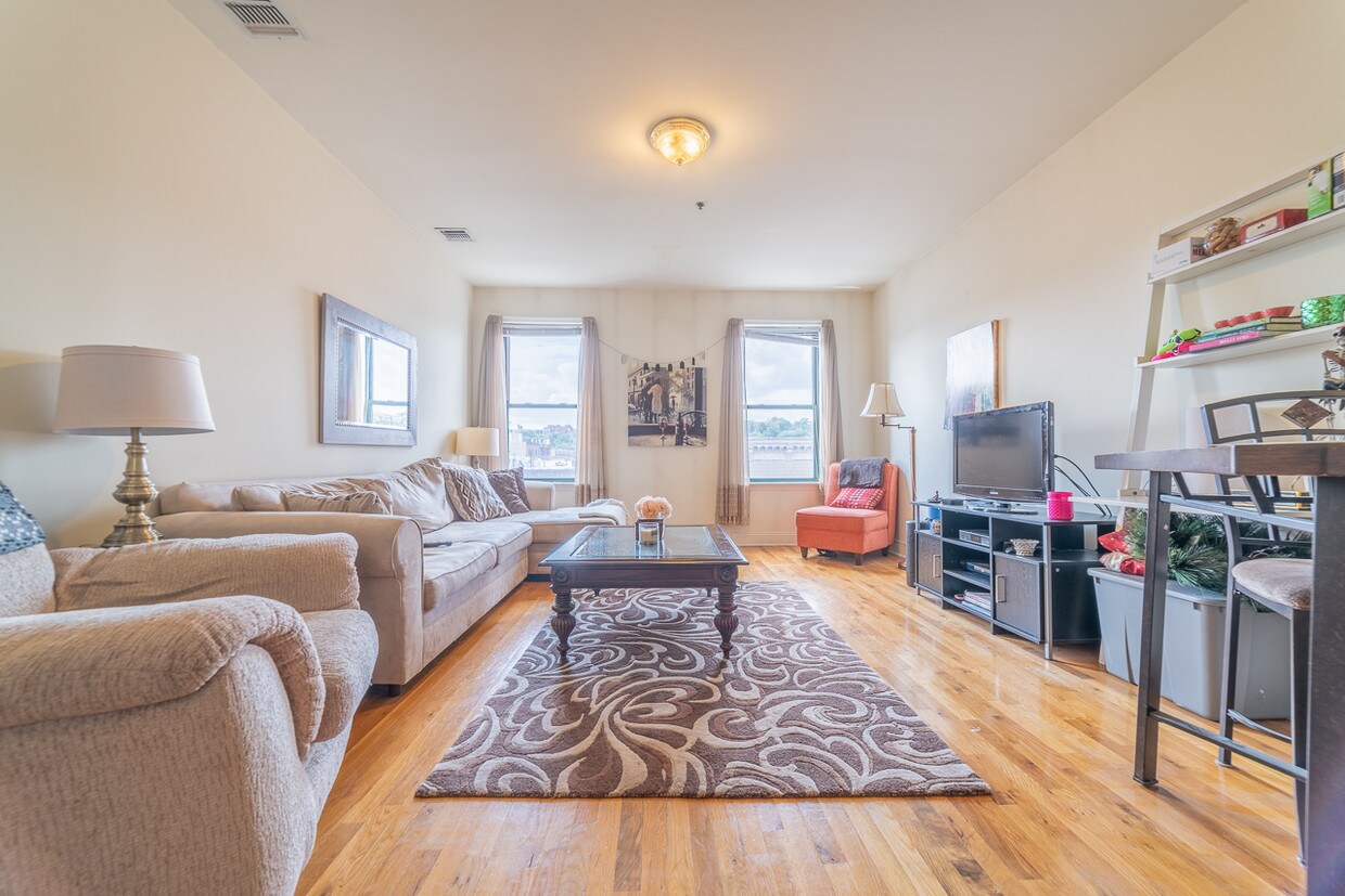 Foto principal - 406 Jefferson St