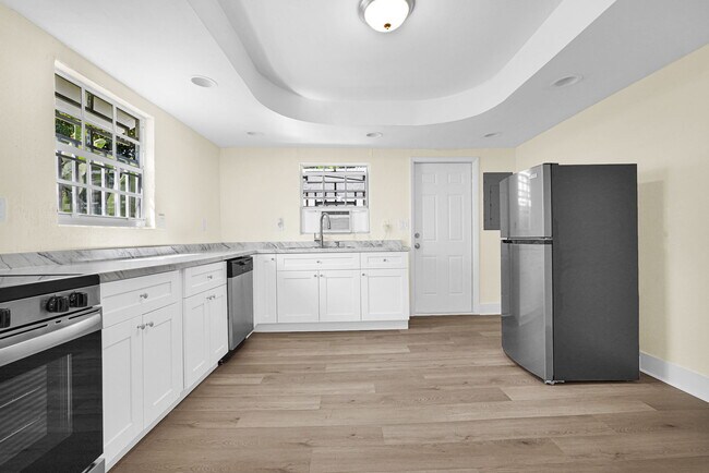 Foto del edificio - 511 NW 44th St