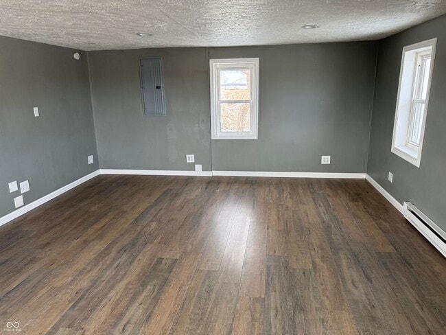 Foto del edificio - 7881 N 200 W