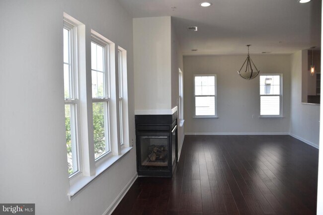 Building Photo - 3032 Bellamy Way