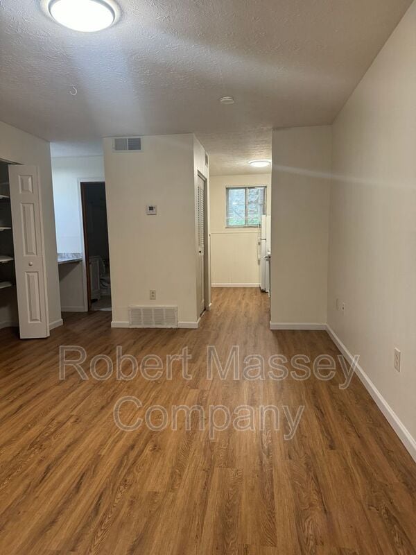 Building Photo - 2124 Cherokee Pkwy