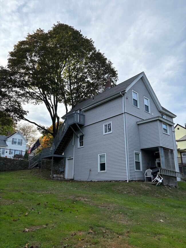 Foto del edificio - 91 Maplewood Ave