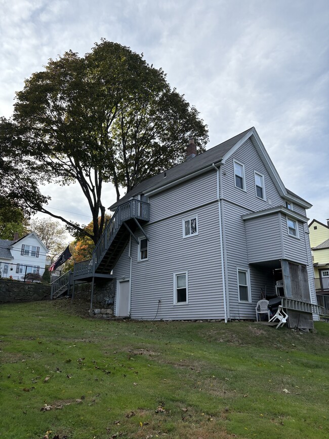 Building Photo - 91 Maplewood Ave