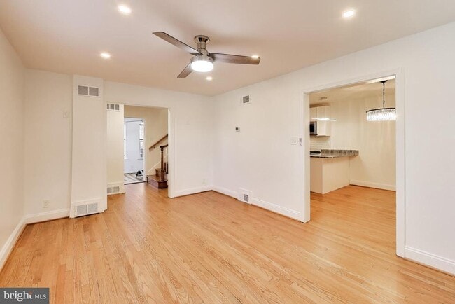 Foto del edificio - 3405 Carpenter St SE