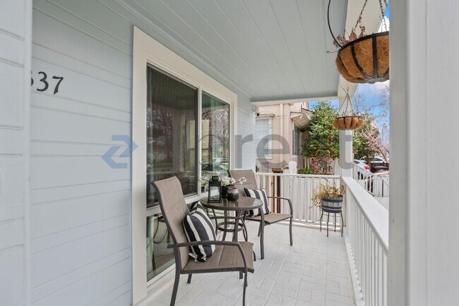 Foto del edificio - 1337 Acacia St