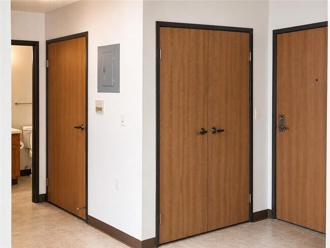 Foto del edificio - 1602 Pioneer Ct