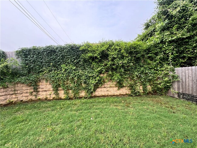 Building Photo - 1614 Tejas Trail