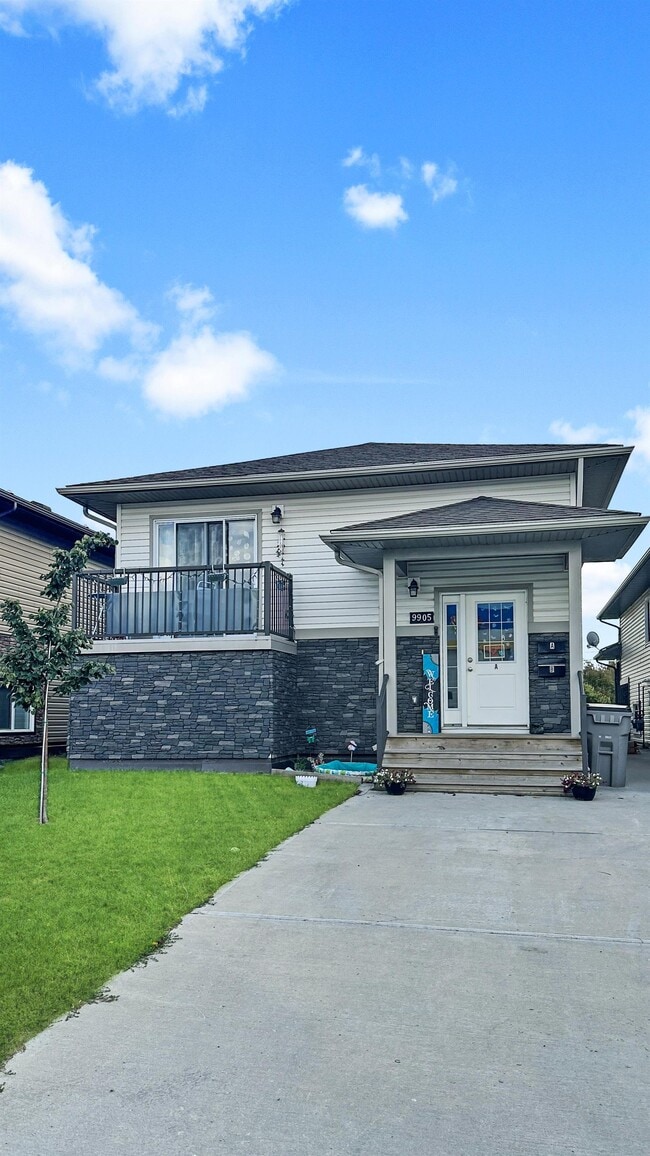 Building Photo - 9909-99109 109 Ave