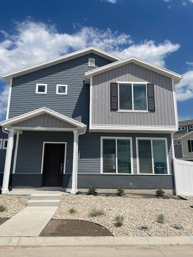 Primary Photo - NEW Saratoga Springs Home