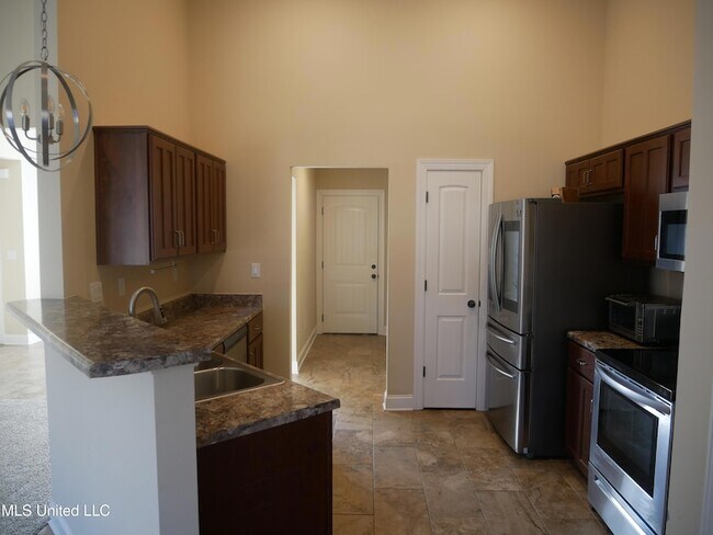 Foto del edificio - 4579 Spike Ln