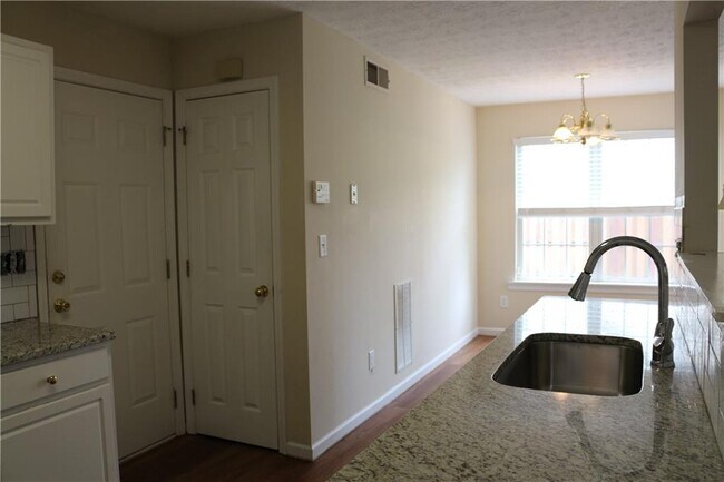 Foto del edificio - 910 Brushy Creek Ct