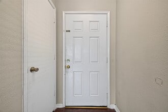 Building Photo - 15430 Elm Leaf Pl
