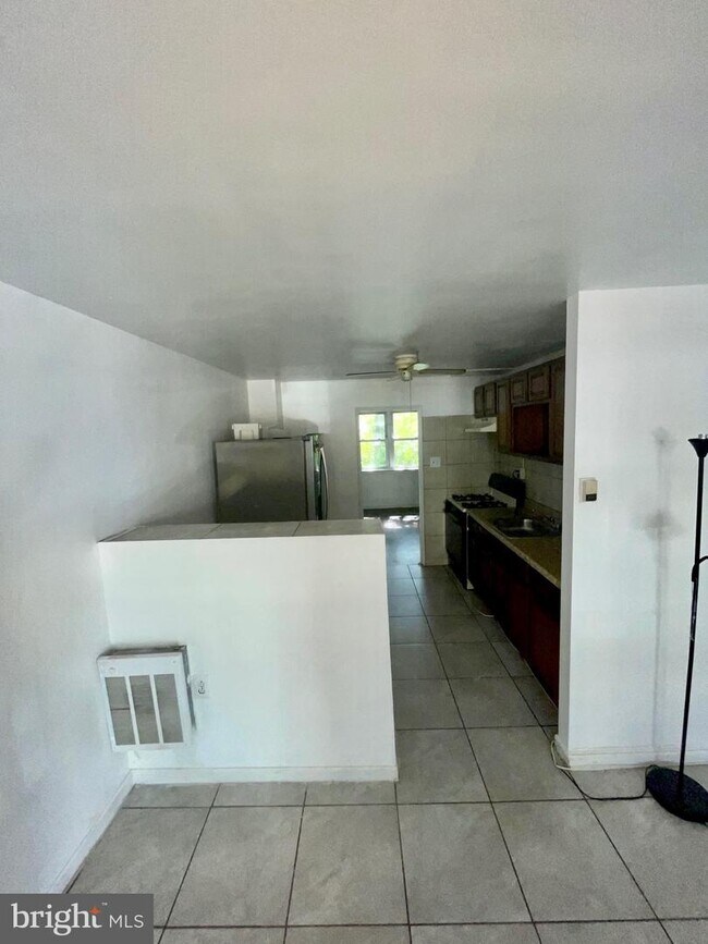 Foto del edificio - 4616 Magee Ave