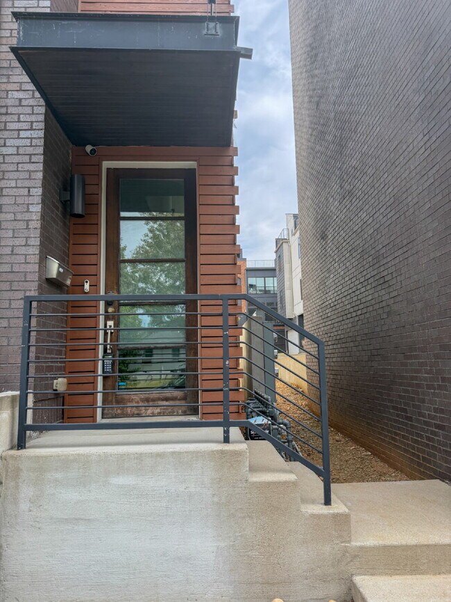 Foto del edificio - 824 13th Ave S