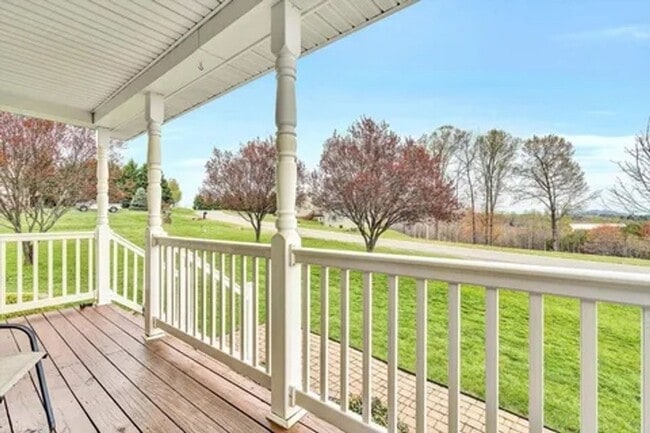 Building Photo - 3 Bedroom || 3 Bathroom Home in Moneta