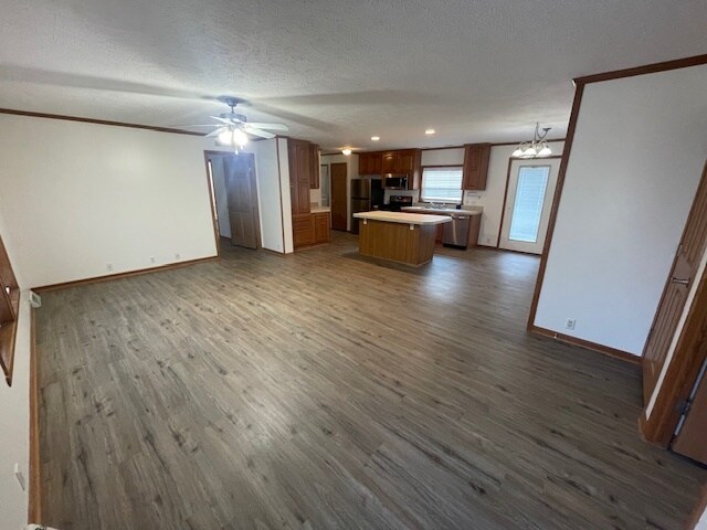 Foto del edificio - 7239 Lake Rd