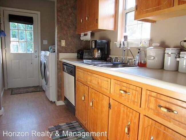 Foto del edificio - 3 br, 1.5 bath House - 118 Grant Ave