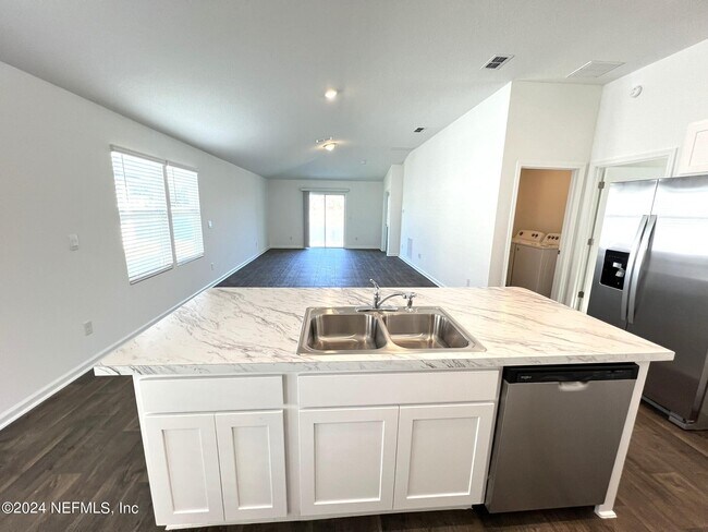 Building Photo - 73 Mula Ct