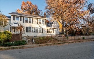 Building Photo - 2420 Simpson Ave