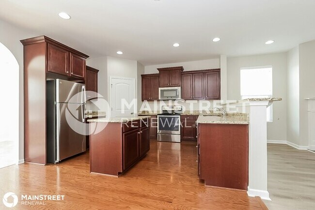 Building Photo - 2537 Miranda Dr