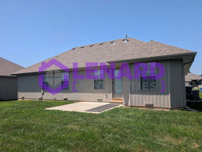 Building Photo - 660 N Montego St