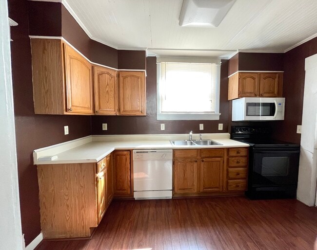 Building Photo - 111 S Edgewood Ave