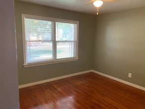 Building Photo - 3400 SE 20th St