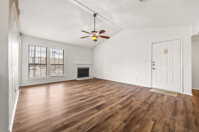 Foto del edificio - 1202 Thorpe Ln