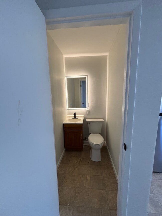 Photo - 2730 Center St Apartment