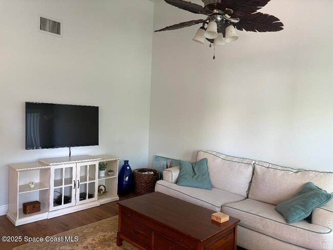 Foto del edificio - 1145 N Shannon Ave