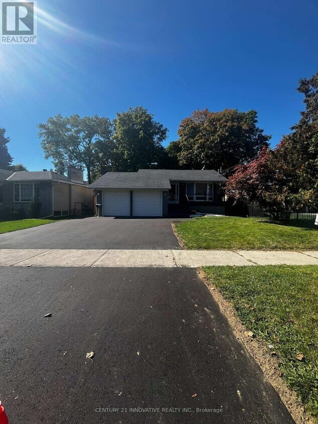 Primary Photo - 132 Meadowbank Rd