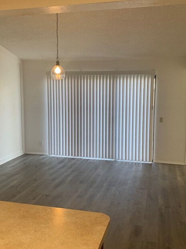 Foto del edificio - 4909 Venuto Way