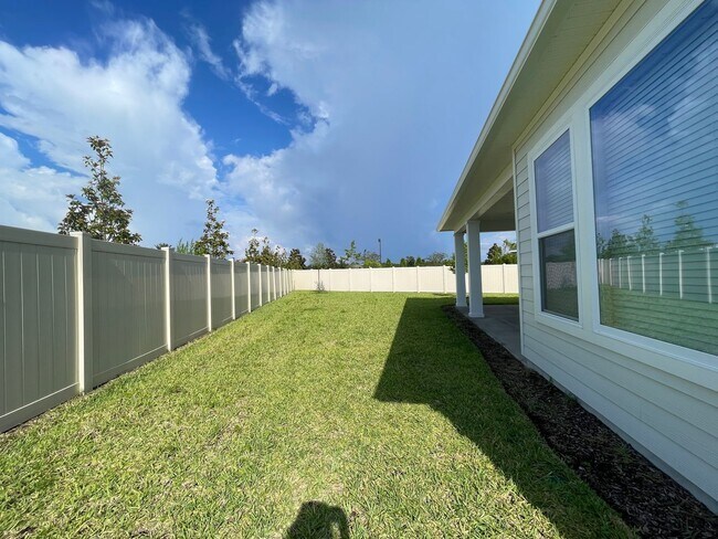 Building Photo - Stunning Home in Hot New Neighborhood- eTown!