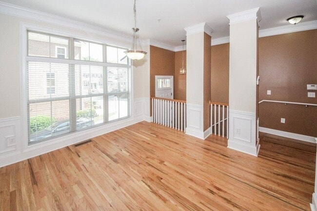 Building Photo - 1656 Mosaic Way