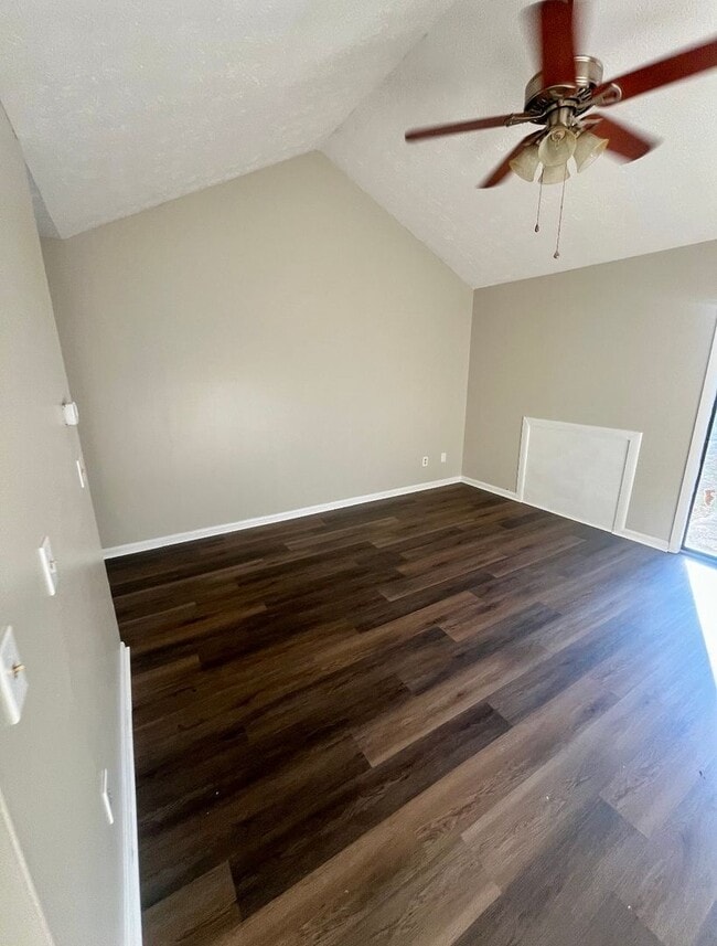 Building Photo - 407 Lugenia Blvd