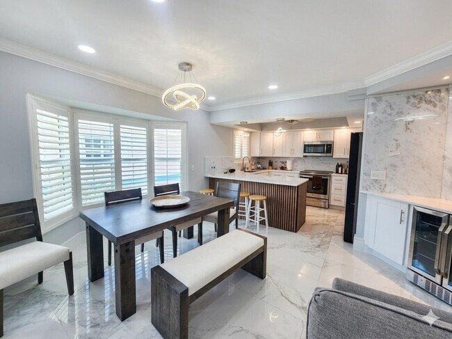 Building Photo - 75 Venetian Dr