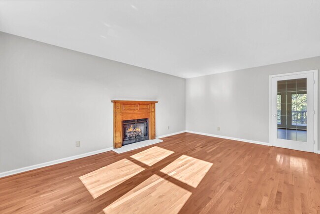 Foto del edificio - Spacious 3 Bedroom and 2.5 Bathroom