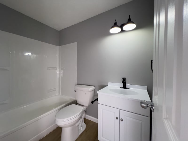 4337 Clarkwood Pkwy Warrensville Heights, OH 44128 – photo 5