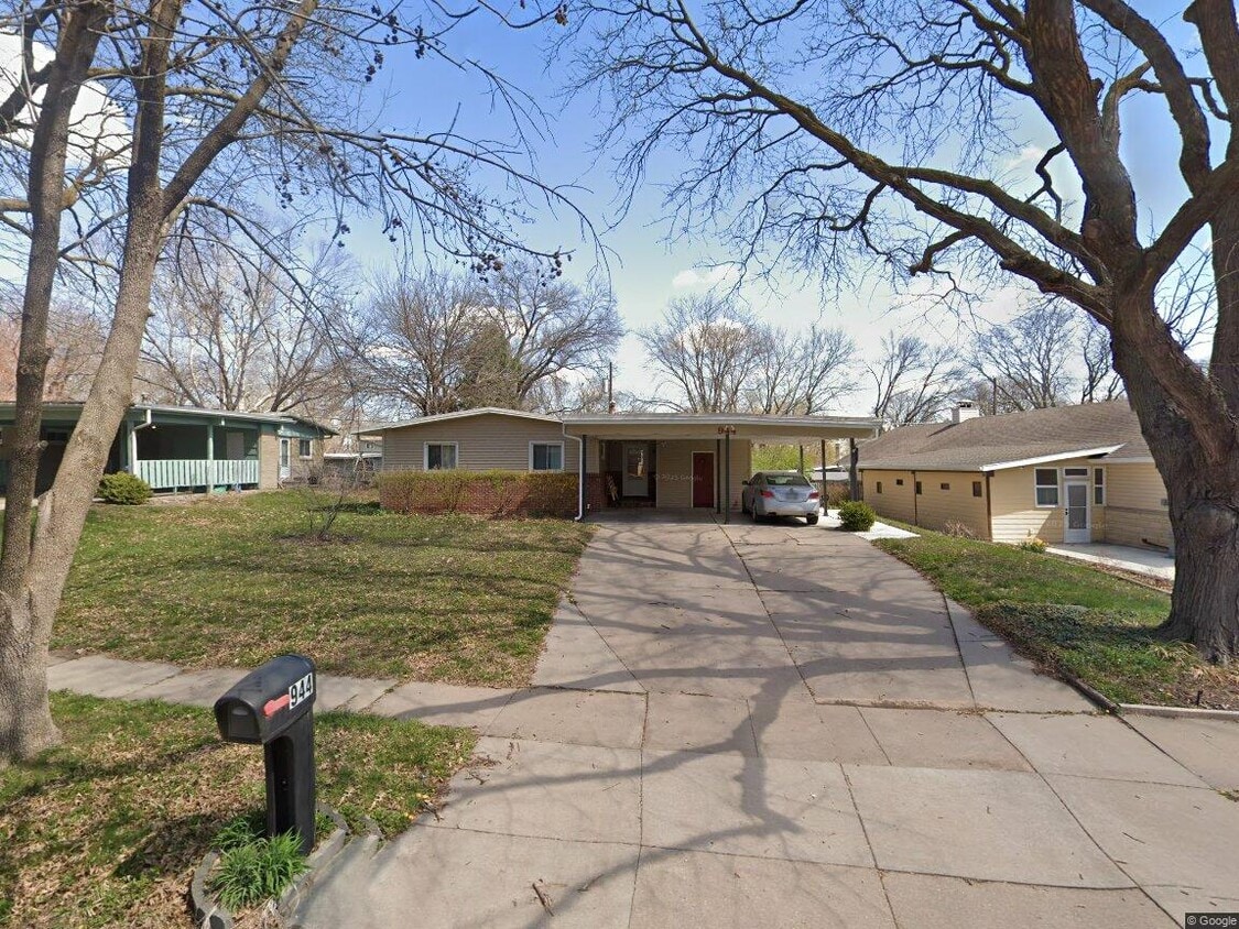 Primary Photo - 944 Mulder Drive