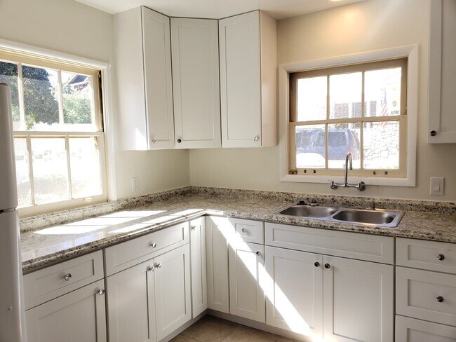 Foto del edificio - Coronado: Charming 3bd/2ba Village Home - ...