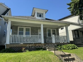 Building Photo - 538 Chicora St