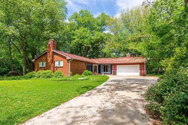 Primary Photo - 420 W Park Rd
