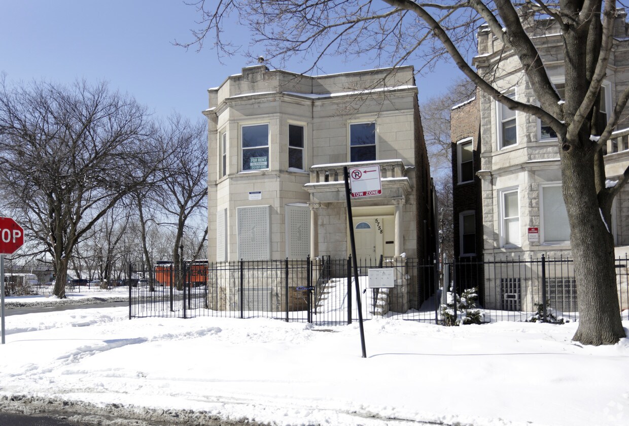 Foto principal - 5758 S May St
