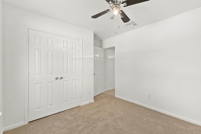 Foto del edificio - 3646 Fuller Bluff Dr