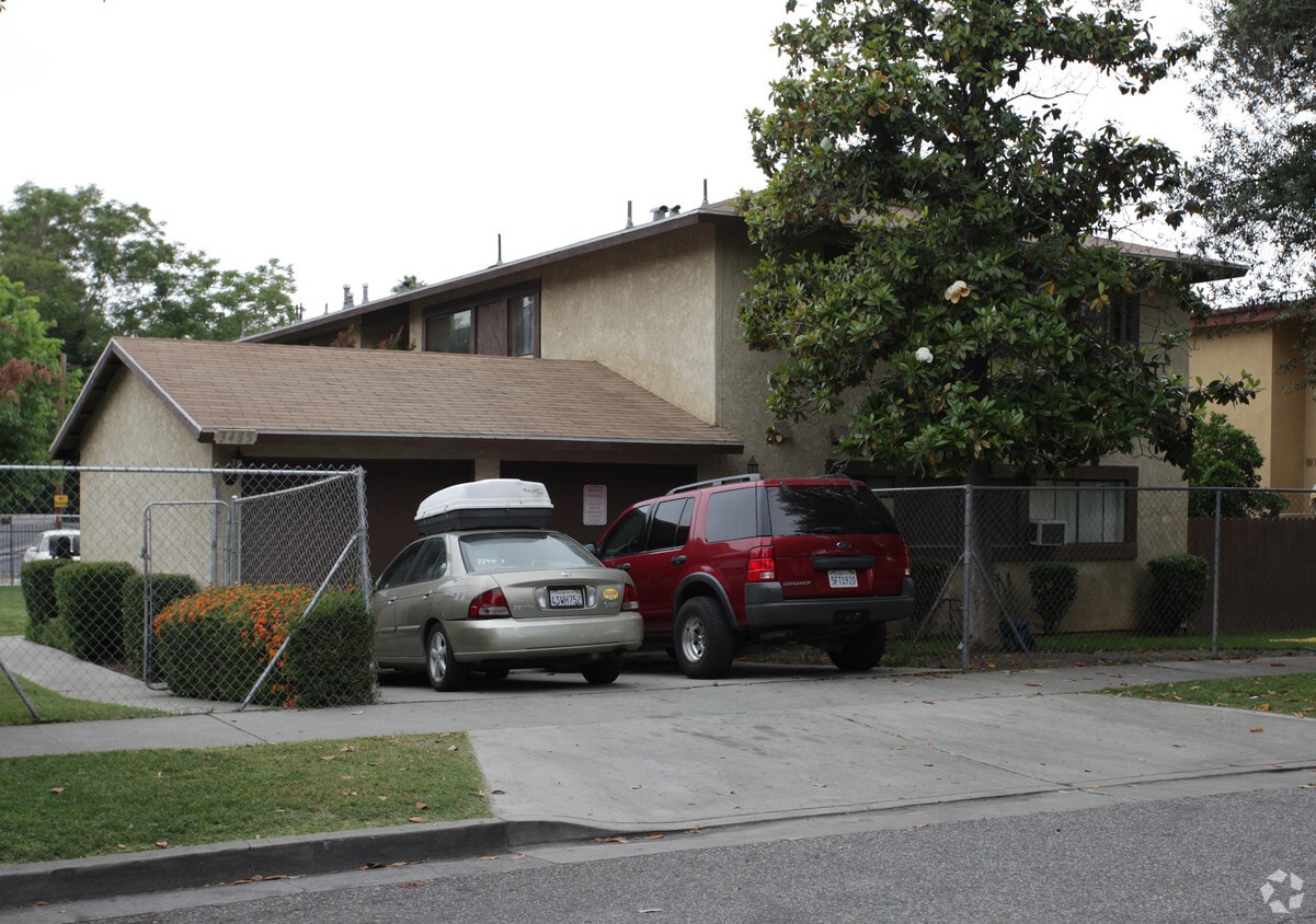 Primary Photo - 3485 Anderson Ave